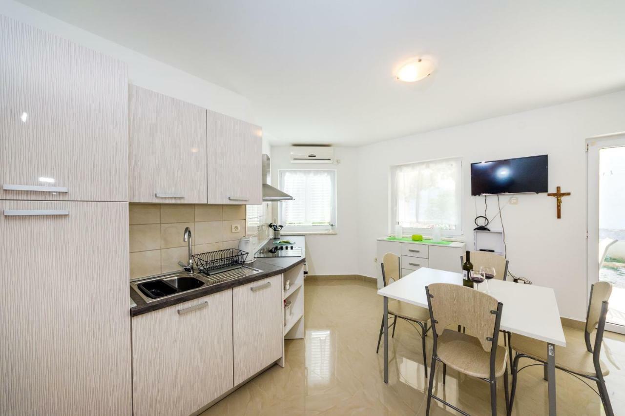 Apartmani Tanja Pridraga Exterior foto