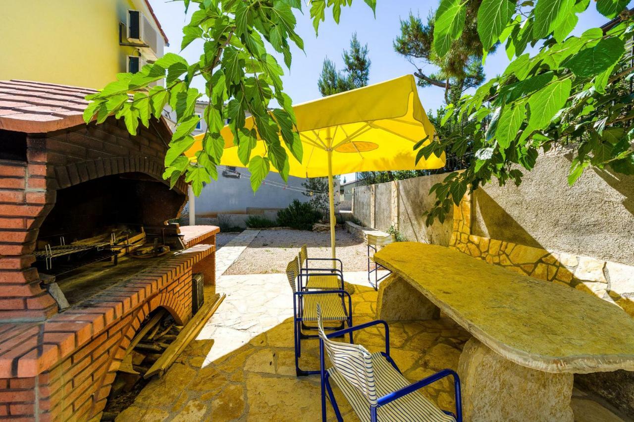 Apartmani Tanja Pridraga Exterior foto